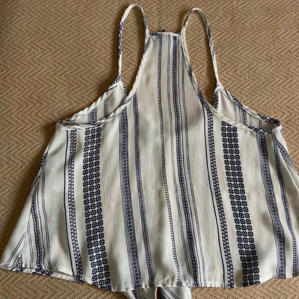 Beachy White top with Navy detail